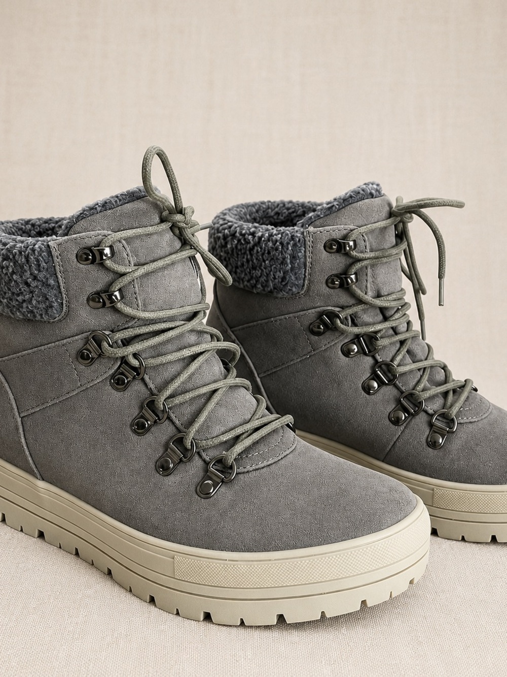 Zenana Outfitters Gray Lace-Up Suede Ankle Booties with Sherpa Collar